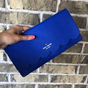 Kate Spade Scallop Clutch 🦋